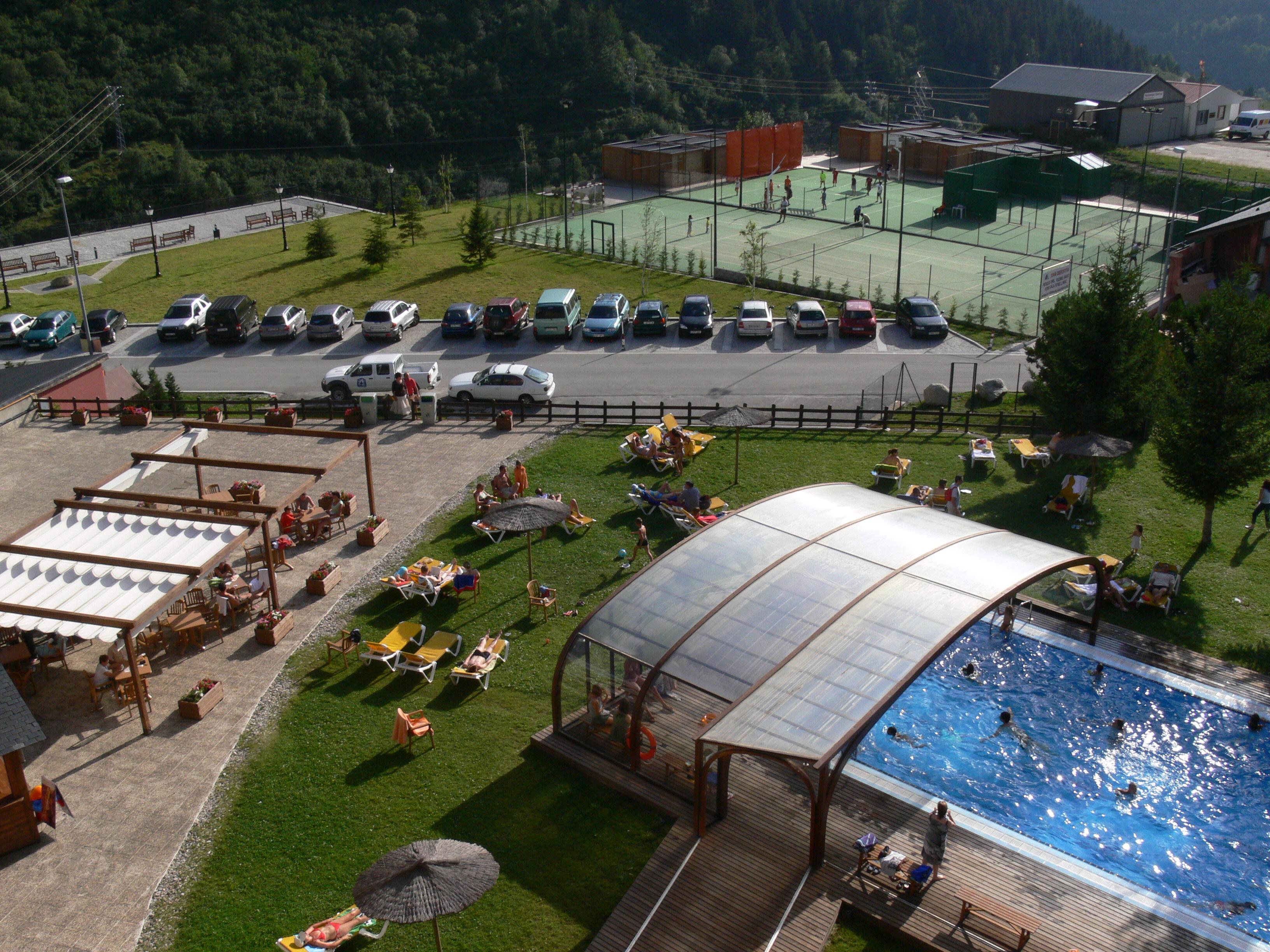 Hotel Montarto Baqueira Beret Exterior photo
